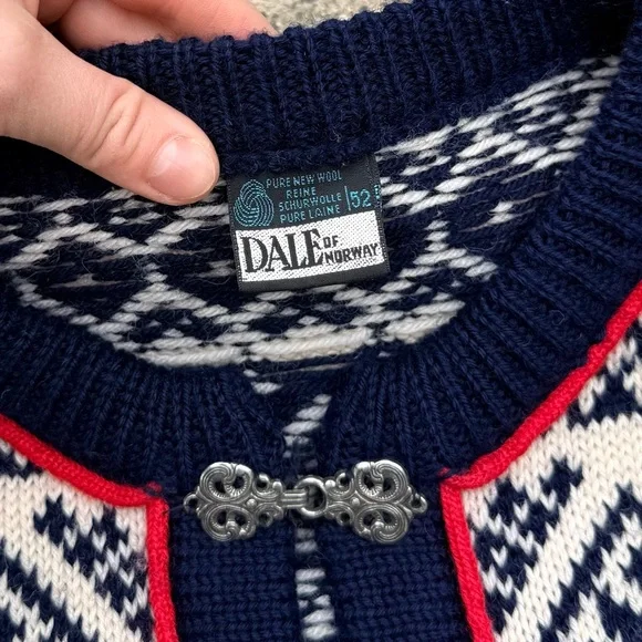 Vintage Dale of Norway Nordic Fair Isle Wool Cardigan Sweater with Pewter Clasps - Picture 3 of 9